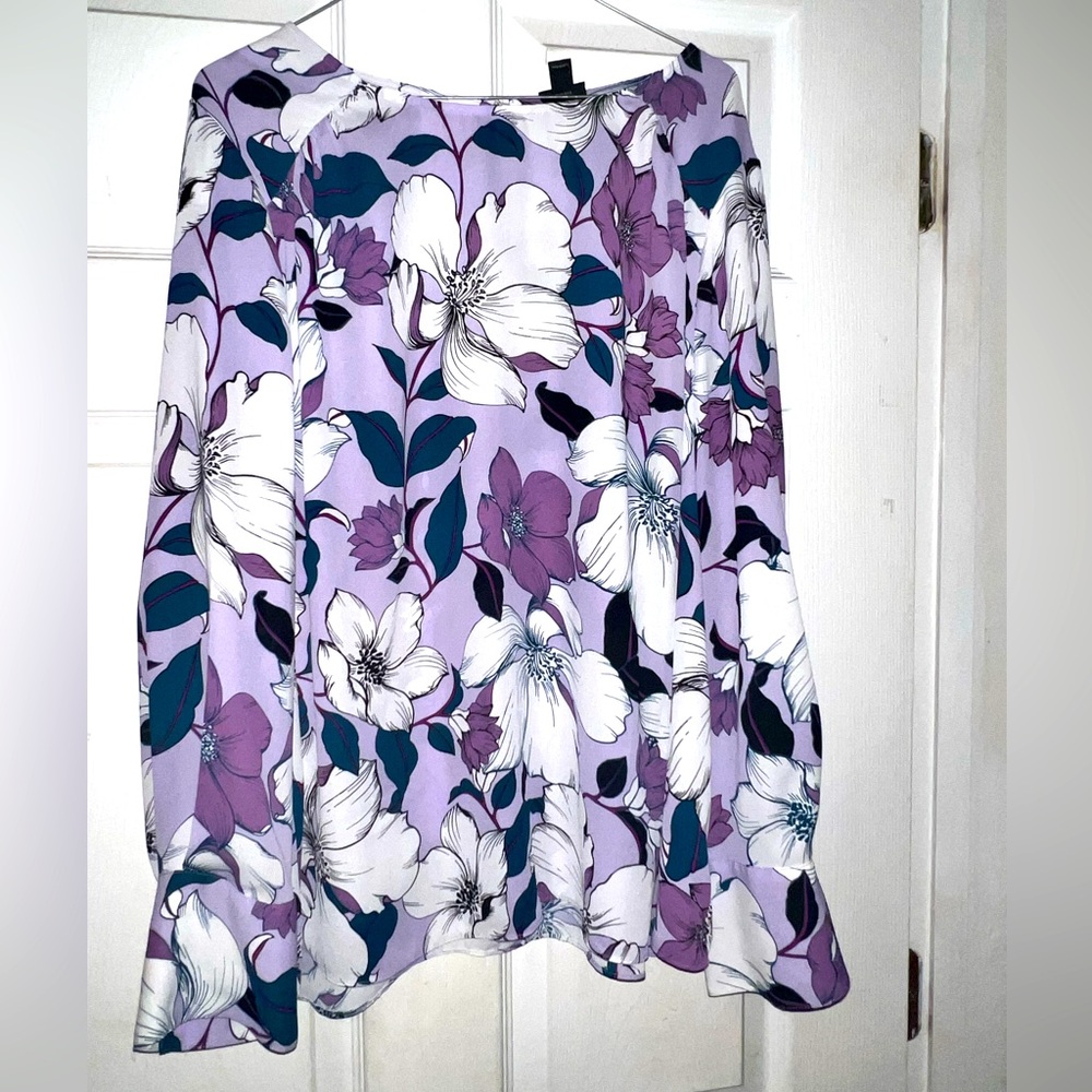 Worthington 1x purple with white flowers